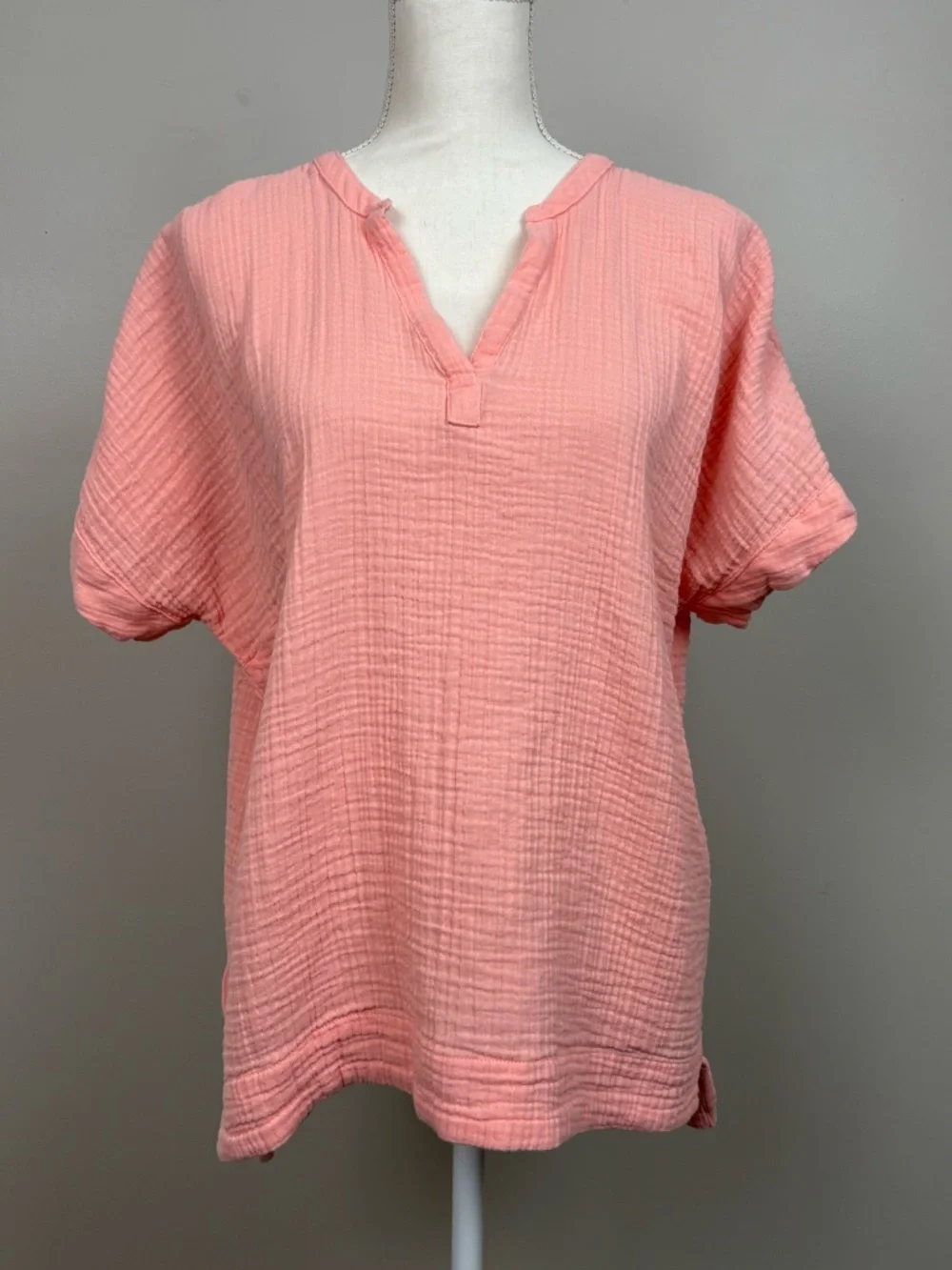 LL Bean Top XL Womens Coral Quartz Cloud Gauze Short Sleeve V-Neck Shirt - Picture 2 of 7